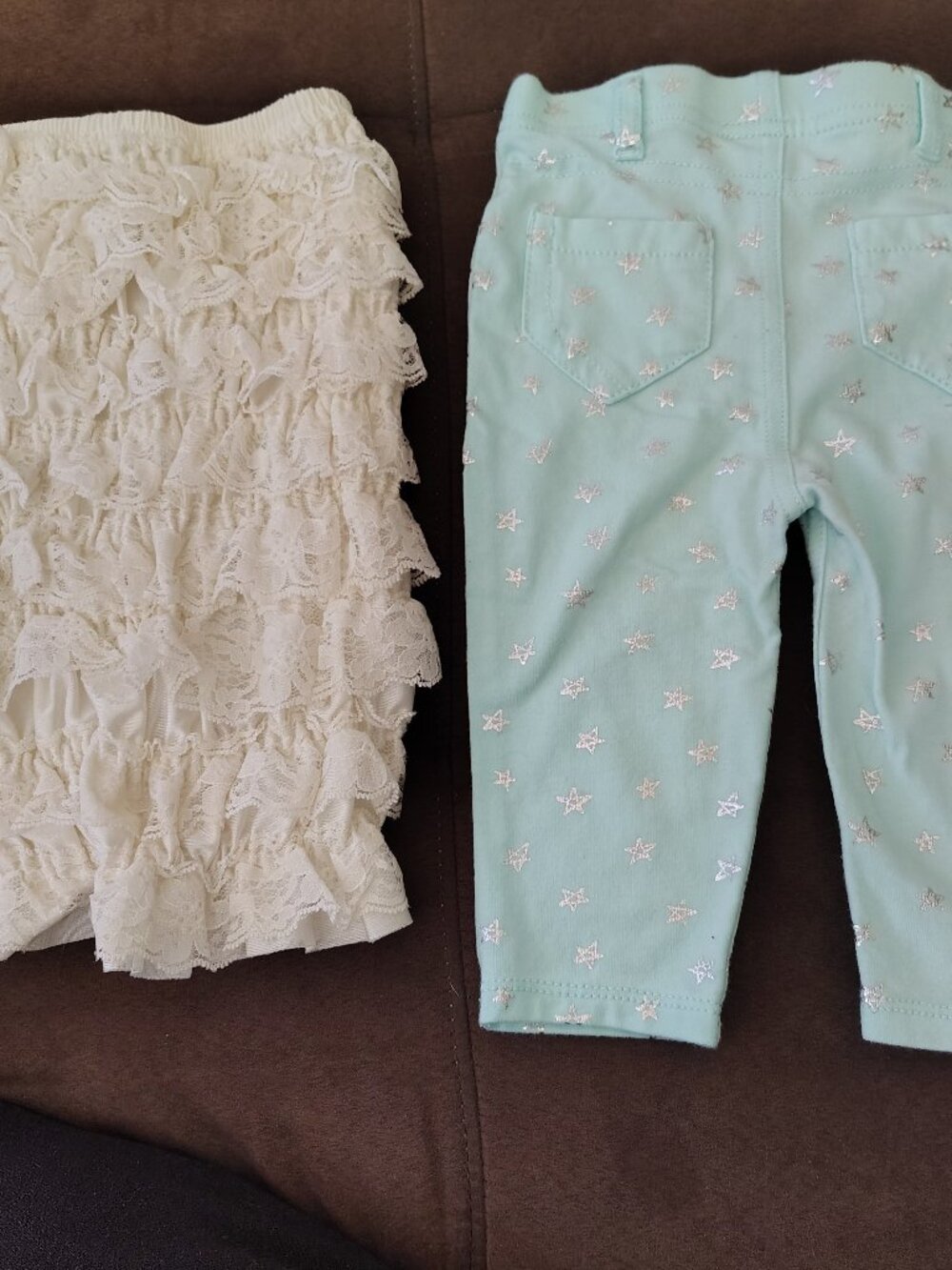 2 Pairs of Girls Bottoms Bloomers and Jeggings 3-6 Months